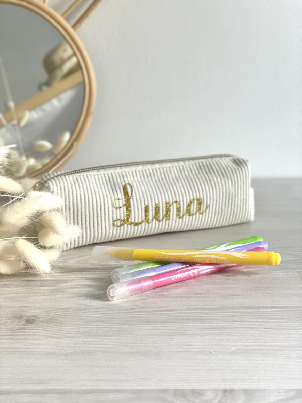 Trousse en velours